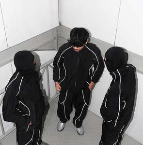 เสื้อแจ็คเก็ตกันลมแบบกลับด้านได้สำหรับผู้ชาย ผ้าไนลอนเนื้อนุ่ม น้ำหนักเบา สะท้อนแสง ปรับอุณหภูมิด้วยระบบทำความร้อน  สำหรับฤดูหนาว สไตล์สตรีทแวร์  สามารถสั่งทำได้ - Product Image 5