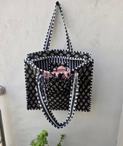Bolso Tote de Algodón Acolchado con Estampado Jaipuri Hecho a Mano, Asas a Rayas, Cremallera Floral, Estilo Étnico Bohemio Festivo para Mujer - Product Image 3
