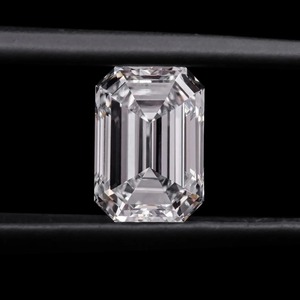Diamant de laboratoire CVD émeraude 1 carat certifié IGI, E VVS2, taille excellente 3EX, fournisseur en gros pour acheteurs internationaux de diamants - Product Image 1