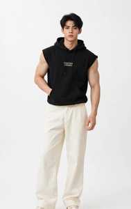 Hoodie sans manches en coton noir pour homme, coupe classique, avec logo frontal et poche kangourou - Product Image 1