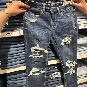 Jeans de Hombre Estilo Casual, Corte Recto, Desgastados, Teñidos con Hilo, Elásticos, de Peso Medio, Lavado Oscuro, en Existencia - Product Image 1