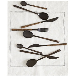Ensemble de couverts en laiton gaufré finition argentée, poli miroir, avec manches à motif épi de blé, comprenant fourchette, couteau et cuillère - Product Image 6