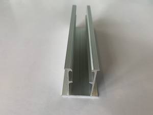 Rail de montage solaire en aluminium pour système de montage solaire de haute qualité, fabriqué au Vietnam - Product Image 3