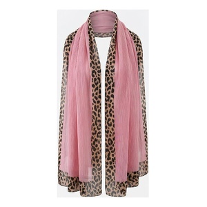 Écharpe en mousseline de soie à imprimé léopard rose pour femmes, longue, élégante, multifonctionnelle, accessoire de mode pour toutes les saisons - Product Image 1