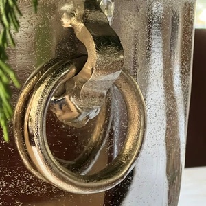 ถังแชมเปญเงินโบราณพร้อมหูหิ้วแบบวงแหวน ถังแช่ไวน์โลหะวินเทจสุดหรู ถังน้ำแข็งแบบมีฐานสำหรับตกแต่งบาร์และโรงแรม - Product Image 2