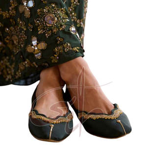 Material Sostenible y Duradero, Talla Personalizada, Antideslizante, Calidad Premium, Khussa para Mujer, Todas las Temporadas - Product Image 2