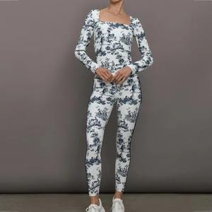 T-shirts pour femmes, coupe ajustée, logo uni, respirants, jersey polyester, sublimation, col rond - Product Image 1