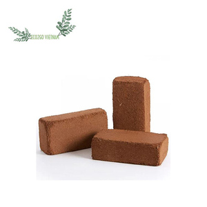 Bloc de fibres de coco écologique et durable pour l'agriculture en serre, copeaux de coco en vrac, vente en gros, Eco2go Vietnam - Product Image 1