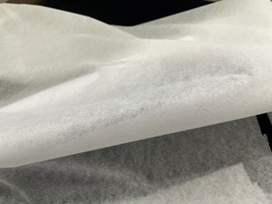 Alta Calidad 30GRAM Ecológico Color blanco 100% Poliéster crudo Interlining/Scrim/Mex 60 \ "Ancho Mejor PRECIO DE Vietnam - Product Image 2