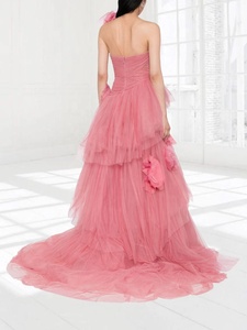 Robe vintage romantique personnalisée en satin rose bébé |   Robe de mariée longue et bouffante avec traîne chapelle, ornée de cristaux et de fleurs, idéale pour les séances photo - Product Image 2