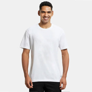 T-shirt à col rond et manches courtes en coton peigné de qualité supérieure, blanc - Product Image 4