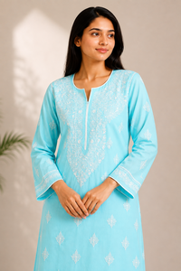 Kurti élégant bleu ciel brodé Chikankari pour femmes, tunique longue ethnique indienne à motifs floraux, tenue traditionnelle festive décontractée - Product Image 2