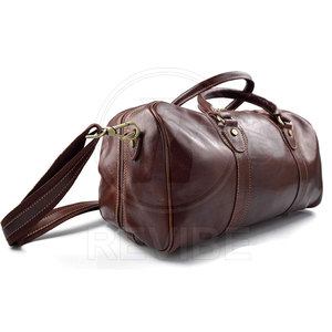 Elegantes Bolsas de Viaje de Cuero Genuino - Diseño Moderno, Sensación Premium, Capacidad de 30-40L, Plegables y Ecológicas - Product Image 4