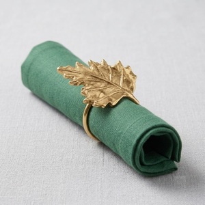 Porte-serviettes en forme de feuille en laiton doré, écologiques, en gros, pour la décoration de table de mariage, de fête, d'hôtel ou de restaurant - Product Image 5