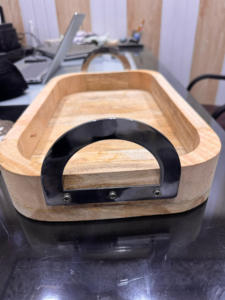 Bandeja para servir comida artesanal de madera rectangular personalizada de alta calidad, bandeja de madera con asas para plato de té - Product Image 3