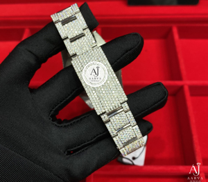 นาฬิกาข้อมือ Miyota ระบบจักรกล รุ่น Iced Luxury ขนาด 38 มม. ตัวเรือนสแตนเลสสตีล หน้าปัดสีเงิน สายแบบอนาล็อกขนาด 20 มม. พร้อมแสดงวันที่ สไตล์เครื่องประดับ - Product Image 6