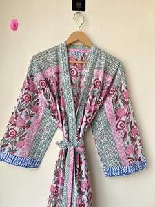 ชุดกิโมโนลายพิมพ์บล็อกการ์ตูนสำหรับผู้หญิง ผ้าฝ้าย 100% ชุดนอนฤดูร้อน ทำมือ ODM คอวี เอวยางยืด ความยาวเต็มตัว/เข่า เนื้อผ้านุ่ม - Product Image 2