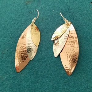 Boucles d'oreilles de tous les jours en laiton artisanal exquis pour dames et filles - Product Image 4