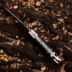 Cuchillo de acero de Damasco con mango con incrustaciones de oro, hoja recta de 0.6 mm de grosor, para caza, plegable, de bolsillo. - Product Image 6