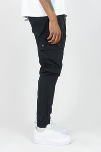 Pantalon cargo technique en nylon premium pour homme, multi-poches, design léger, vente en gros - Product Image 3