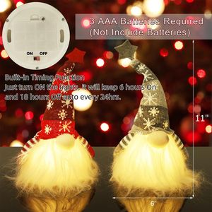 Juego de 2 Decoraciones Navideñas de Mesa con Gnomos Iluminados de 11 Pulgadas, con Pilas, Diseño de Duende Navideño - Product Image 3