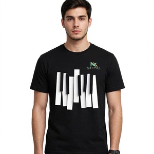 Camiseta Gráfica Personalizada con Teclas de Piano para Hombre, Camiseta de Cuello Redondo con Diseño Artístico para Amantes de la Música, Logotipo Bordado, Ropa Urbana, Venta al por Mayor de Fábrica OEM - Product Image 3