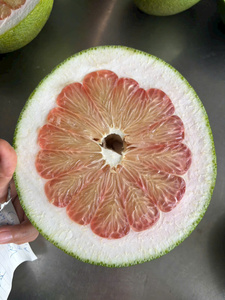 Pomelo/Pomelo Amarillo Fresco Orgánico de Vietnam con Sabor Dulce, Alta Calidad, 20cm, 1kg - Product Image 2
