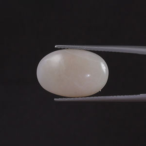 โอปอลสีขาวธรรมชาติแบบขายส่ง น้ำหนัก 6.90 กะรัต รูปทรงวงรี ขนาด 17.5x12.5 มม. ได้รับการรับรองจาก IGI ขัดเงาด้วยมือ ลงแว็กซ์/น้ำมัน แบบเบา - Product Image 3