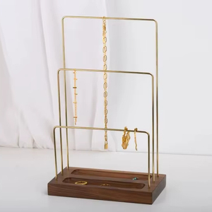 Présentoir à bijoux moderne à 3 niveaux avec barres suspendues, support de présentation pour colliers, base structurée, rangement élégant pour coiffeuse - Product Image 5