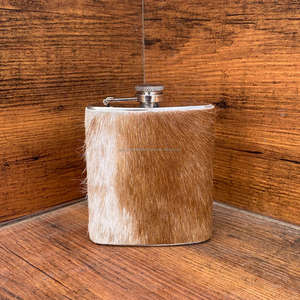 Frasco de cuero de vaca Encanto rústico Frasco de cuero de vaca hecho a mano para barbacoa y restaurante y propósito de vino - Product Image 2