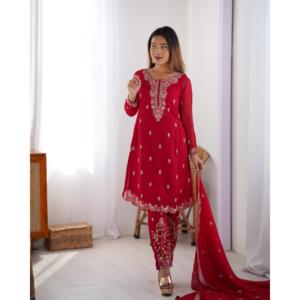 Ensemble haut, bas et dupatta de soirée à manches longues, de créateur, avec broderie. - Product Image 4