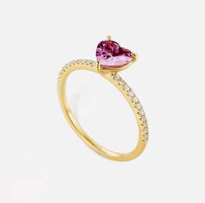 Anillo de Plata de Ley 925 con Corazón Rosa de Moissanita y Engaste de Puntas, Bañado en Oro Amarillo, para Bodas, Compromisos, Aniversarios y Fiestas - Product Image 4
