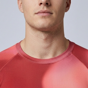 T-shirt de compression personnalisé pour homme, coupe ajustée, manches courtes, vêtements de sport actifs, entraînement en salle de sport, haut de performance - Product Image 3