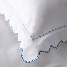 Taies d'oreiller brodées à la main de style européen luxueux artisanat de couture et de couture accepte les commandes en gros nouveau - Product Image 2