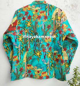 Veste en coton tricoté matelassée Kantha d'art tropical pour femmes, faite à la main, style bohème, écologique, respirante, pour l'hiver - Product Image 2