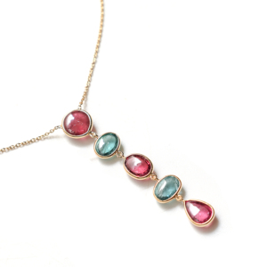Collar Lariat de Turmalina Rosa y Verde Azulado Natural de Corte Mixto en Oro Amarillo Sólido de 18K – Collar con Colgante Profundo Engastado en Bisel - Product Image 2