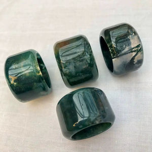 Anillos de resina para servilletas, para decoración de mesas de lujo, que mejoran la presentación con un acabado artístico. - Product Image 1