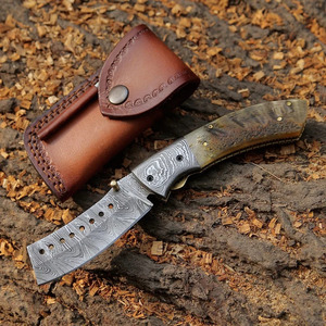 Couteau pliant multi-usage en acier Damas pour la chasse, le camping et l'EDC, manche en corne naturelle, étui en cuir, fabricant d'usine - Product Image 4