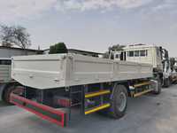 Tout nouveau prix du camion 4x4 Sinotruck Howo Dumper Light Heavy Duty Truck Cargo