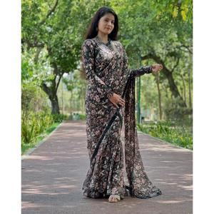 DISEÑADOR GEORGETTE IMPRESIÓN DIGITAL CON ENCAJE DE SATÉN BORDER VESTIDO SAREE NEGRO - Product Image 6