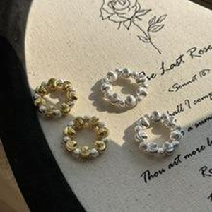 แหวนเงินแท้ 925 ดีไซน์สไตล์เกาหลี ประดับด้วยลูกปัดรูปดอกไม้และตาแมว งานฝีมือ CNC เรียบง่าย แหวนประดับลูกปัดวิบวับ - Product Image 1