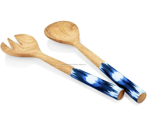 Cuillère et fourchette à salade en bois fabriquées à la main avec revêtement en résine fabriquées par Tayyab Handicraft - Product Image 1