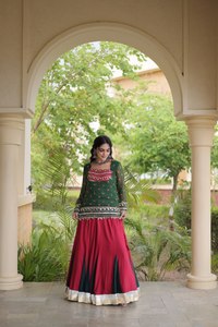 Lehenga Choli Verde de Diseñador con Conjunto de Lehenga para Mujer, con Trabajo de Espejos, para Navratri, Garba, Festivales, Bodas y Fiestas - Product Image 6