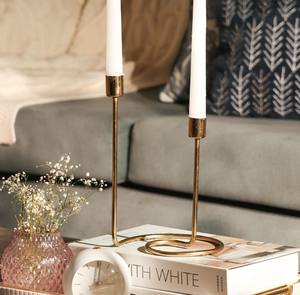 Porte-bougie moderne en laiton doré fait main, écologique, pour la décoration de table de Noël et de Pâques - Product Image 4