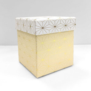 Caja de Regalo Cuadrada para Bebidas de Papel de Arte Premium, Estructura Especial con Solapa Abatible, Estampado en Lámina Dorada, Diseño Multicapa, Personalizable - Product Image 1