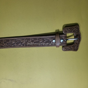 Nouvelle arrivée : ceinture en cuir marron pour homme, à motifs floraux embossés, style western, avec boucle en cuir assortie - Product Image 3