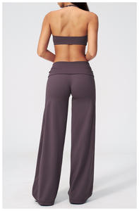 Ensemble de yoga 3 pièces pour femmes, haut court à bretelles spaghetti et col carré noir, pantalon évasé taille haute, short - Product Image 2