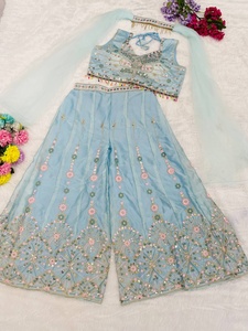 Traje Sharara bordado en azul claro de buena calidad con dupatta, ropa étnica de diseñador para mujeres, ideal para bodas y fiestas. - Product Image 5