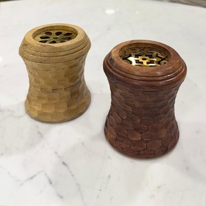 Mabkhara en résine arabe finition bois de santal pour décoration de luxe et diffuseur d'aromathérapie - Product Image 5