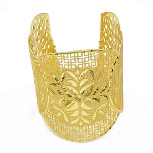 Brazalete de latón con diseño floral en oro teñido de 14K, 18K, 24K para mujer, venta al por mayor, joyería tradicional de moda - Product Image 2